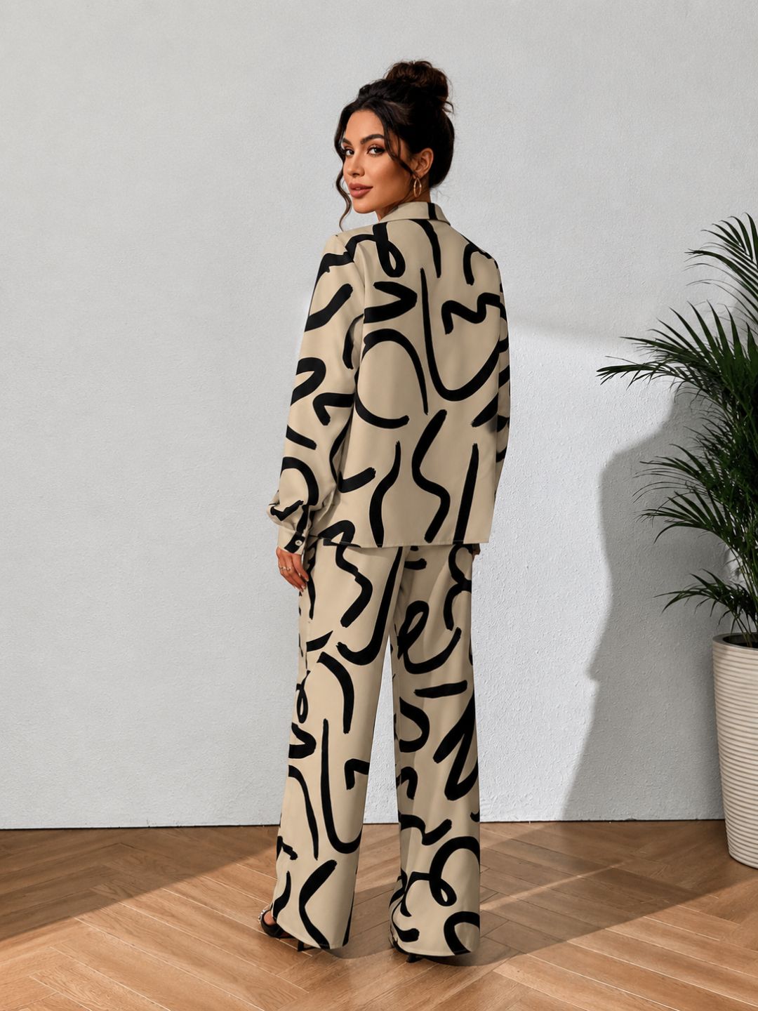 11053-Women Beige & Black Abstract Printed Three-Piece Co-Ord Set