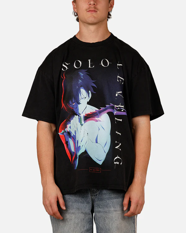 Solo Leveling Oversized “Daggers Awakening” Anime Graphic T-Shirt